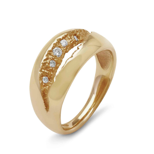 A diamond ring set to turn heads, a statement ring to cause a stir side view