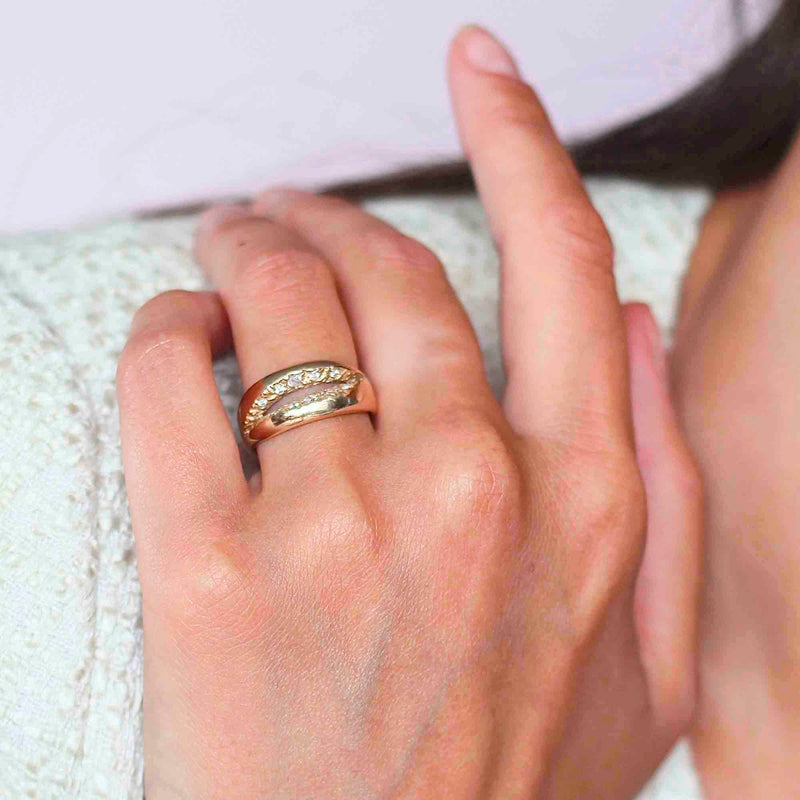 Use our Rock Pool 18ct yellow gold and diamond wide band as a wedding ring